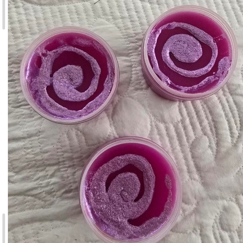 Skincare Bakery DragonFruit Sorbet Soft Serve - Picture 3 of 3